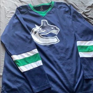 Vancouver canucks hockey jersey